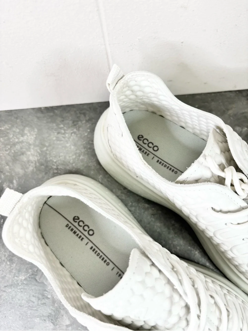 ECCO Women's White Therap Lace Sneaker Size EU 40/ US 9-9.5 athletic Athleisure